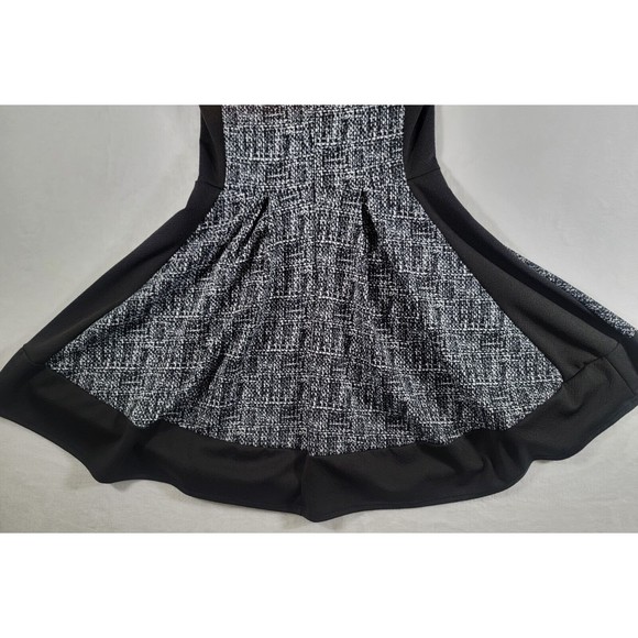 Dina Be Fit & Flare Skater Dress Size XS Extra Small Black & White NEW - Picture 8 of 16